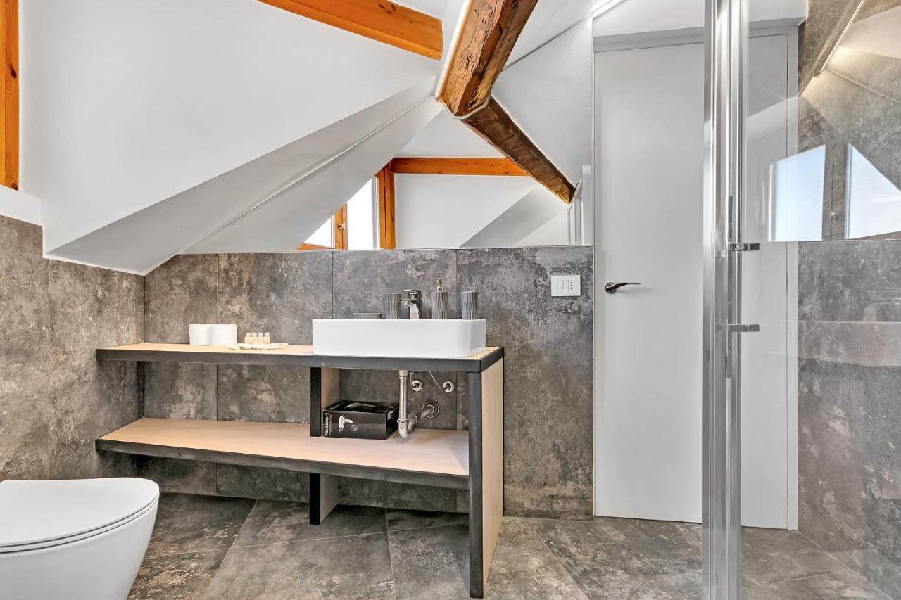 Cosmopolitan Apartment Milan Exterior photo